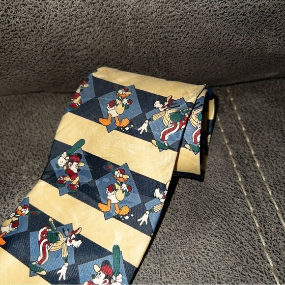 Vintage Mickey Unlimited‎ & Friends Baseball Tie - Picture 2 of 6